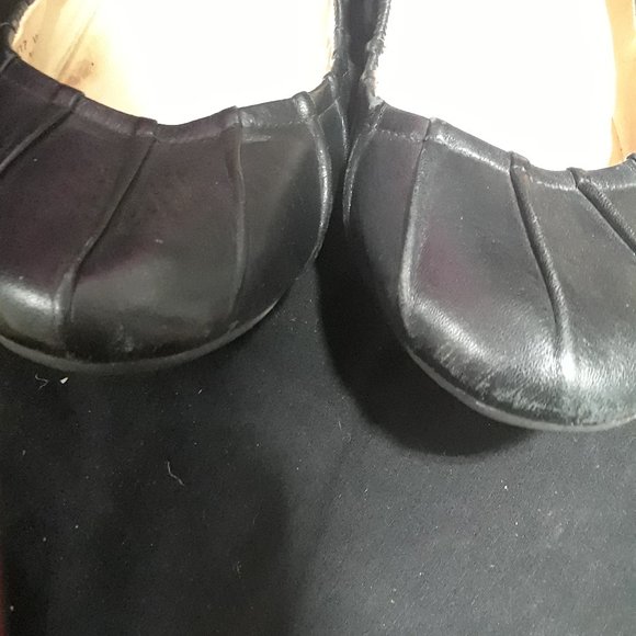 Cole Haan. Size 10 With Stuffing/Blemishes Leather - Picture 2 of 5
